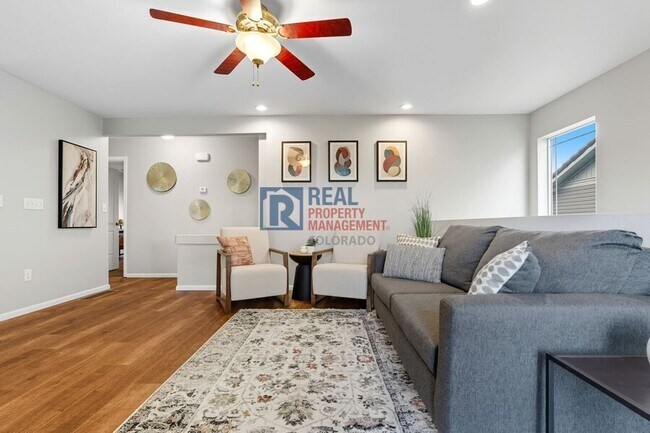 Building Photo - 2175 Coach House Loop