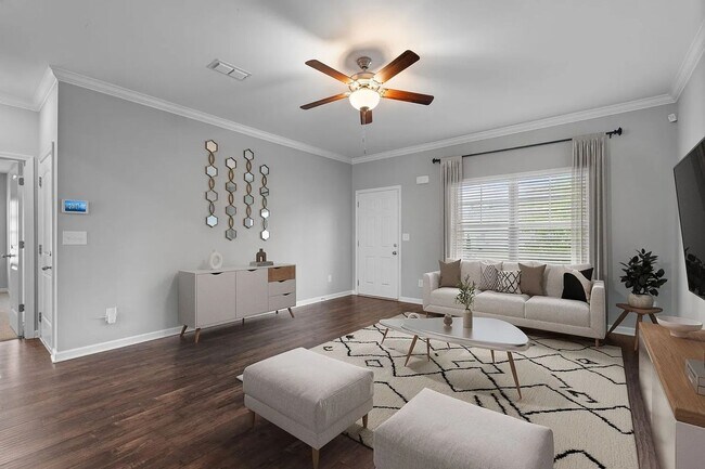 Building Photo - Beautiful 3BR in Smyrna