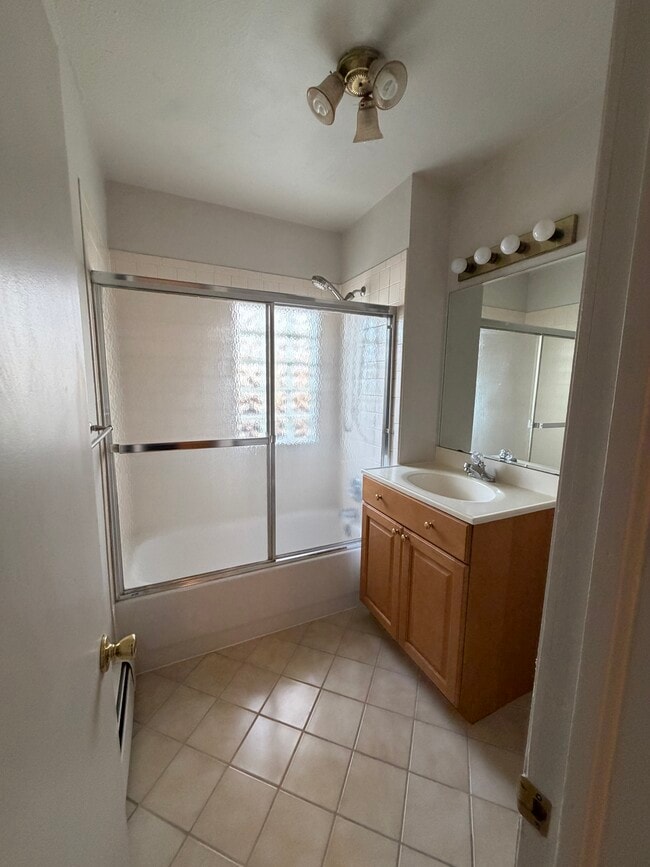 Building Photo - 3280 S Sherman St