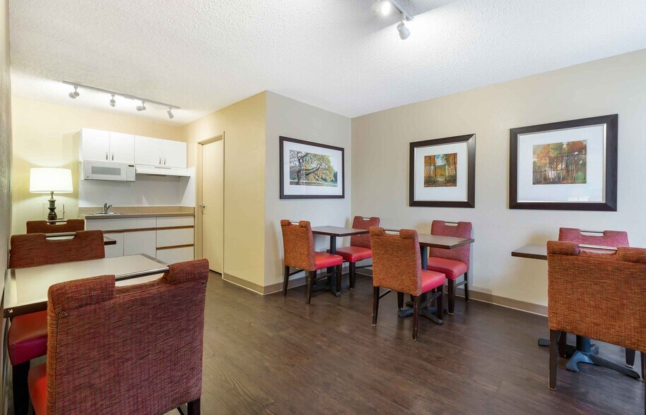 Building Photo - Furnished Studio-Washington, D.C. - Reston