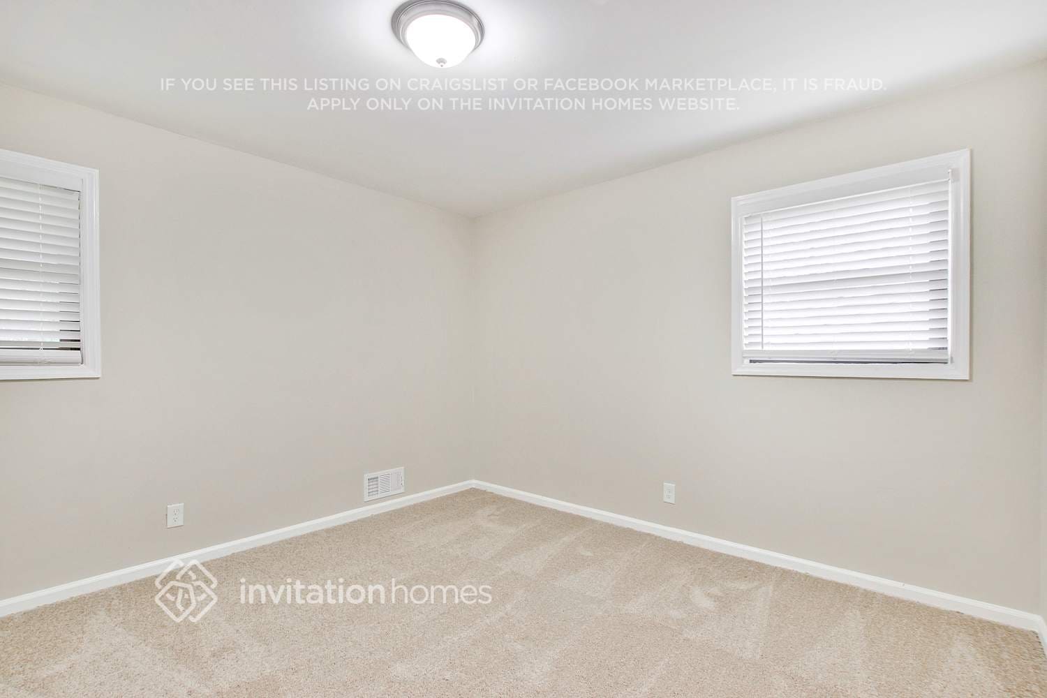 Building Photo - 4596 Sahara Dr SW