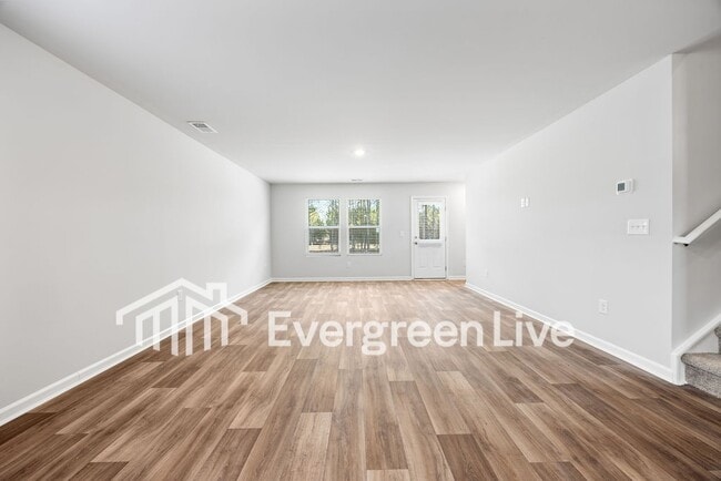 Building Photo - 1707 King Oaks Lp