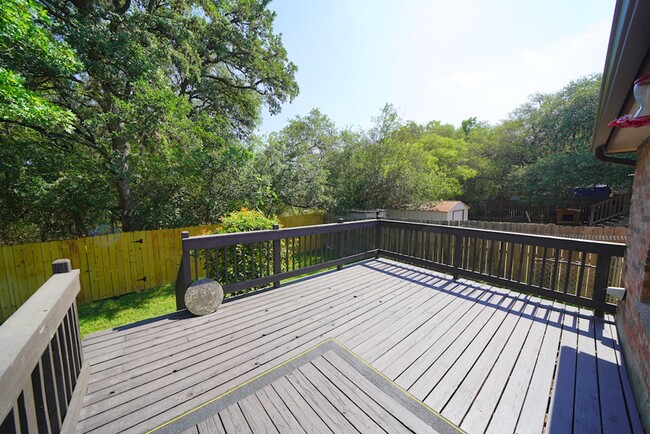 Building Photo - Wonderful Home in the Quiet Kingswood Heights Subdivision - Realtor Commission: $500