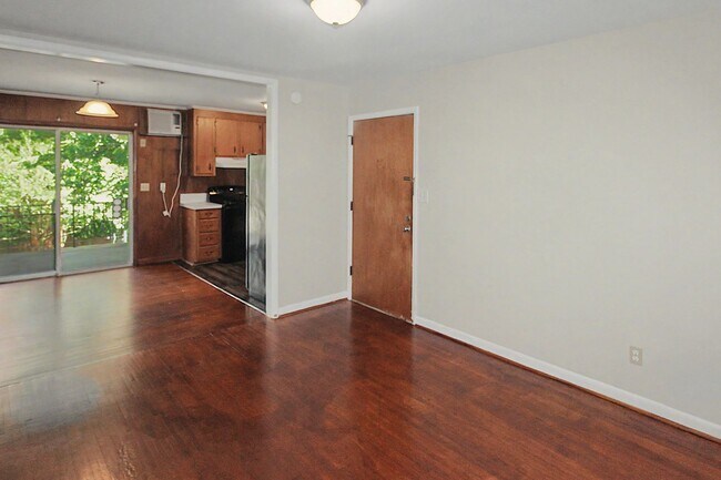 Building Photo - 4121 Walker Rd