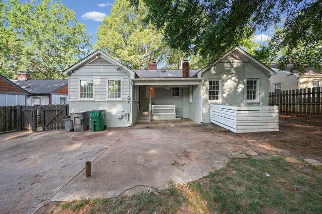 Building Photo - 1424 Lyon Ct
