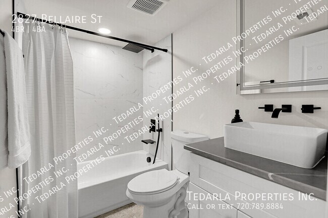 Building Photo - 2827 Bellaire St