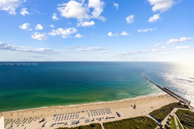 Building Photo - 100 South Pointe Dr