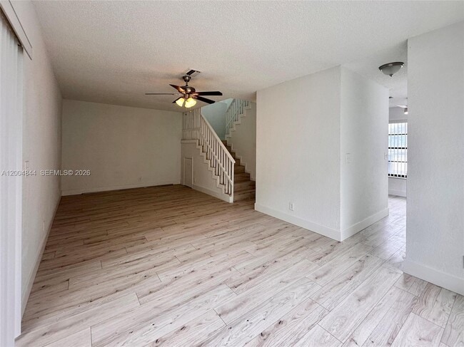 Building Photo - 2580 Coral Springs Dr