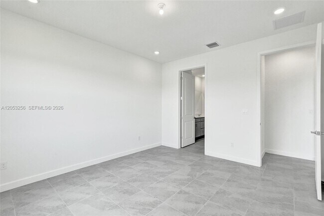 Building Photo - 3783 Harborside Ave