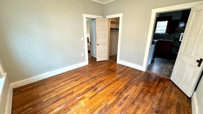 Building Photo - Charming 3-Bed, 2-Bath Home with Bonus Storage!