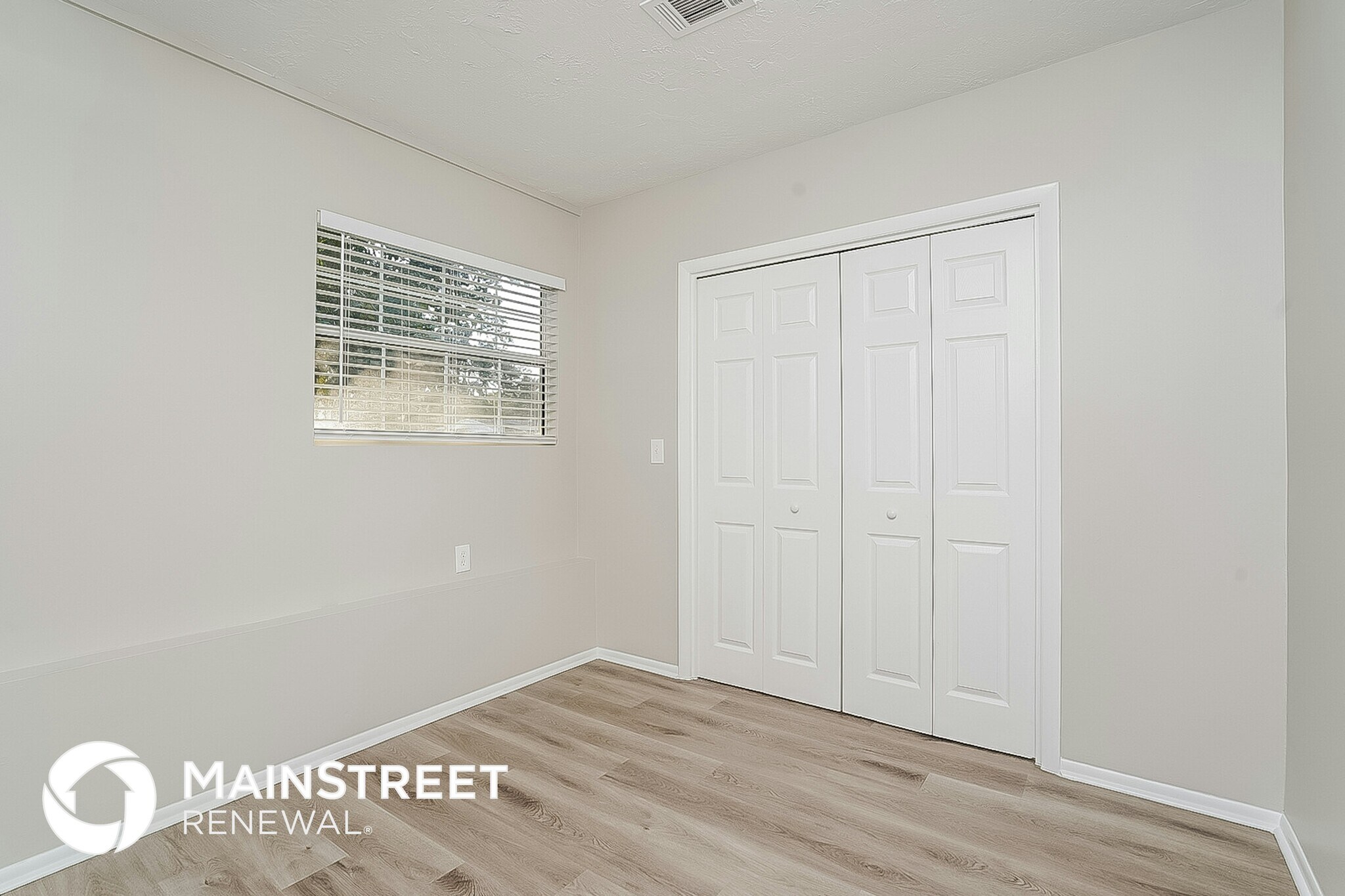 Building Photo - 13430 Litewood Dr