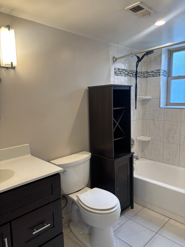 Building Photo - 2665 Martin Luther King Jr Ave SE