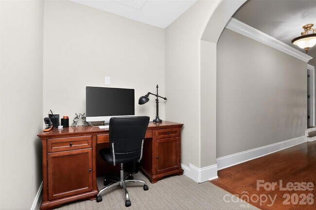Building Photo - 6031 Greystone Dr