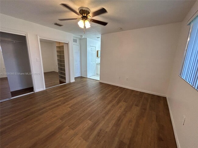 Building Photo - 20423 NW 15th Ave