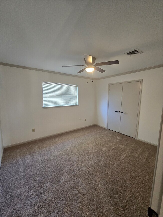 Building Photo - 306 Houghton Rd