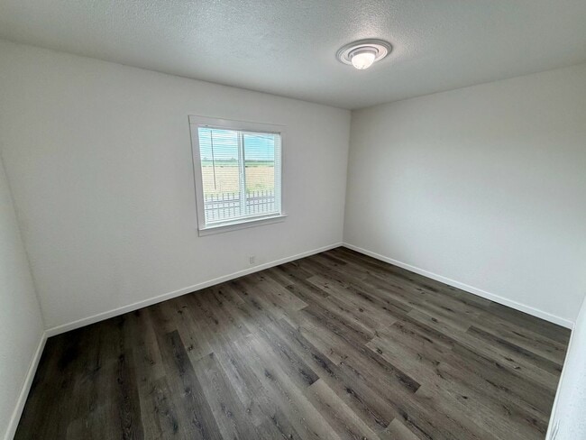 Building Photo - 4410 S Holt Rd
