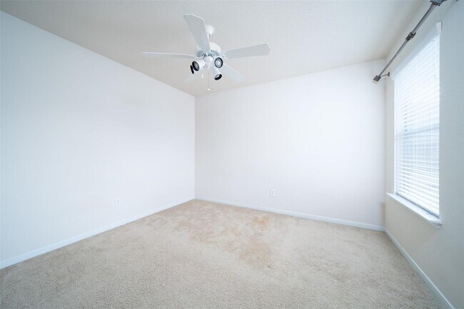 Building Photo - 20547 Upland Fair Ln
