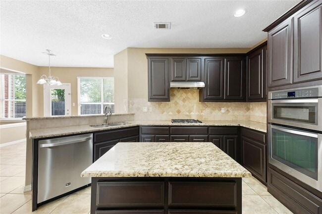 Building Photo - 776 Monticello Cir