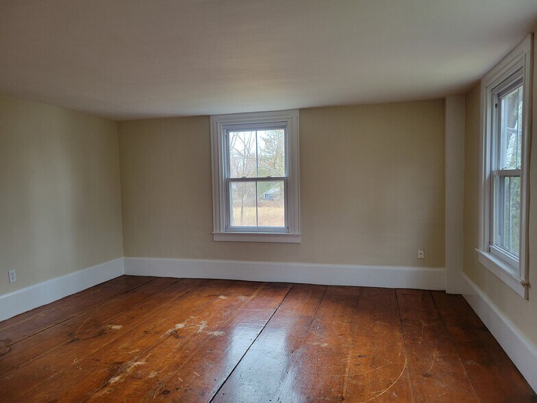 Building Photo - 106 Emerson Ave