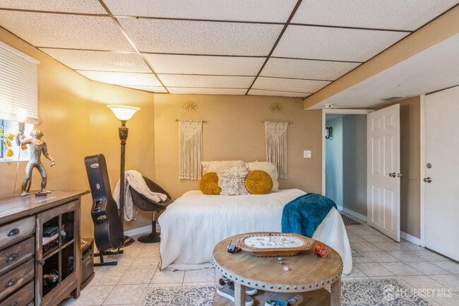 Building Photo - 217 Silver Ln