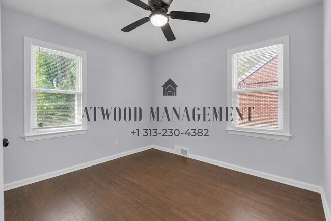 Building Photo - This beautifully updated 3-bedroom, 1-bath single-family home is ready for move-in!