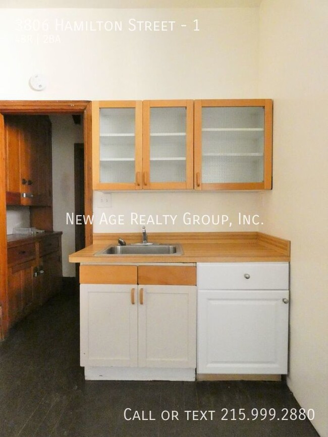 Building Photo - Bi-level apartment available in Powelton V...