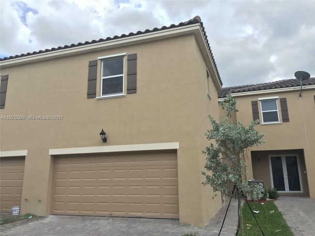 Building Photo - 17103 SW 96th St