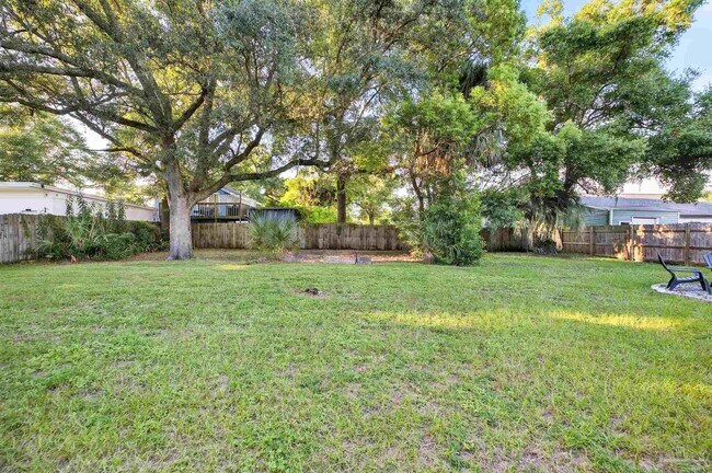 Building Photo - 1410 W Gregory St