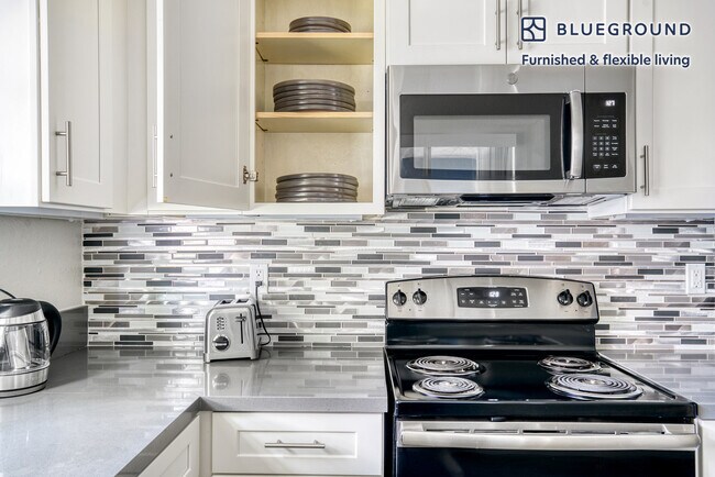 Building Photo - 932 Willowleaf Dr