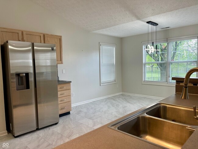 Building Photo - 1058 Sugar Maple Dr