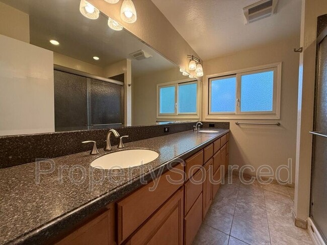 Building Photo - 1550 Naples Ct