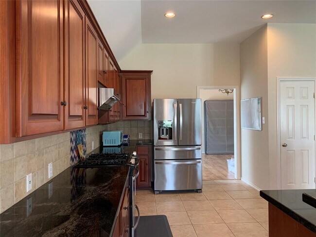 Building Photo - 3023 Aspen Ln