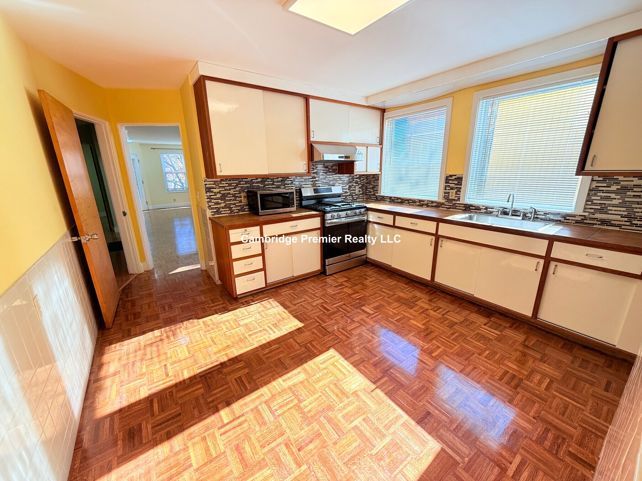 Building Photo - 10 Packard Ave