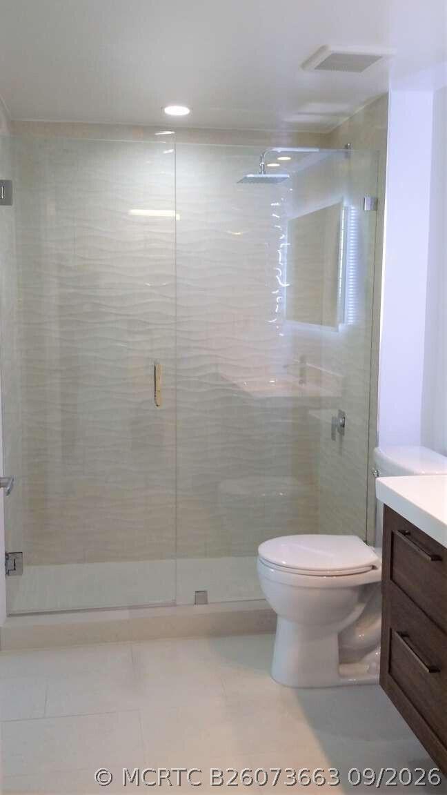 Building Photo - 3000 Coral Wy