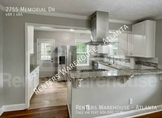 Building Photo - 2755 Memorial Dr SE