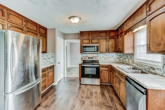 Building Photo - 233 Port S Ln