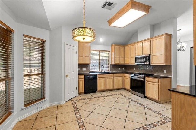 Building Photo - 10000 Brantley Bend