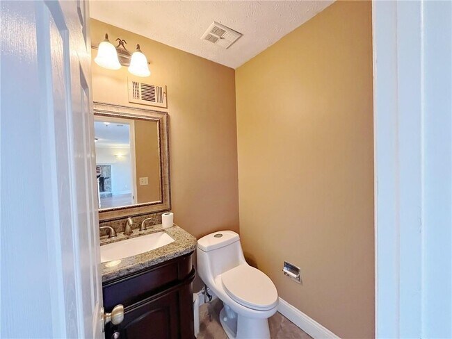 Building Photo - 2896 Landington Way NW