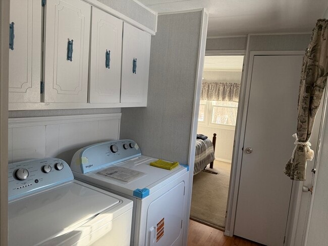 Building Photo - 100 Phelps St