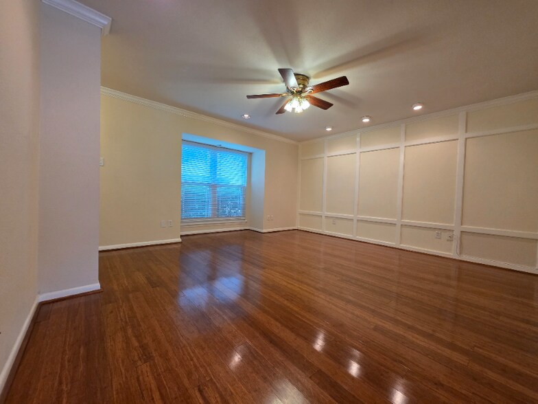 Building Photo - 6469 Burgoyne Dr.