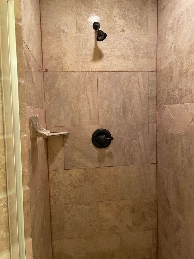 Building Photo - Pre Leasing for Fall 2026! 3/2 in Tech Terrace!