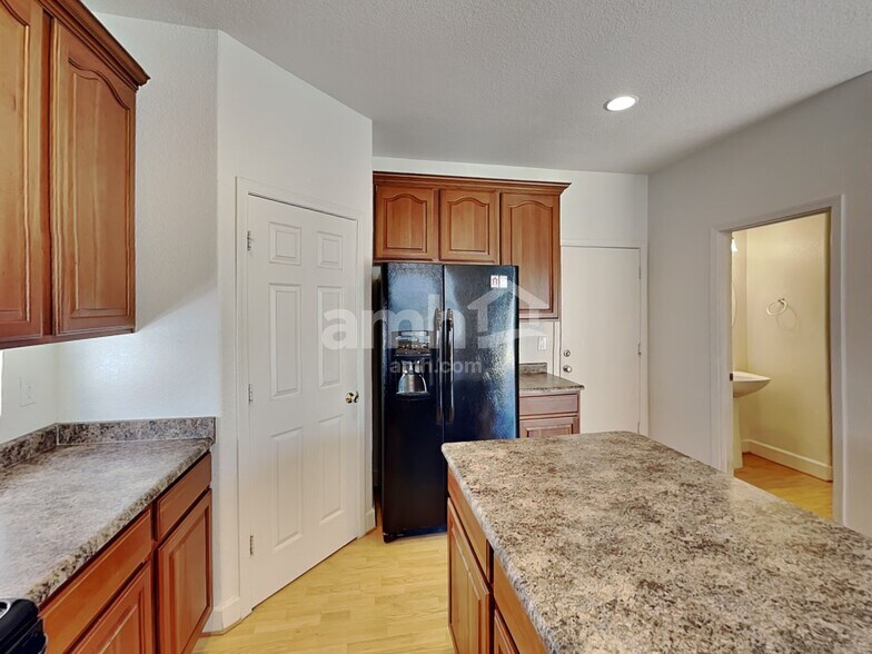 Building Photo - 4854 E Meadow Mist Ln