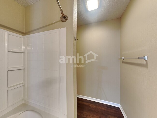 Building Photo - 536 Runnymede Ct