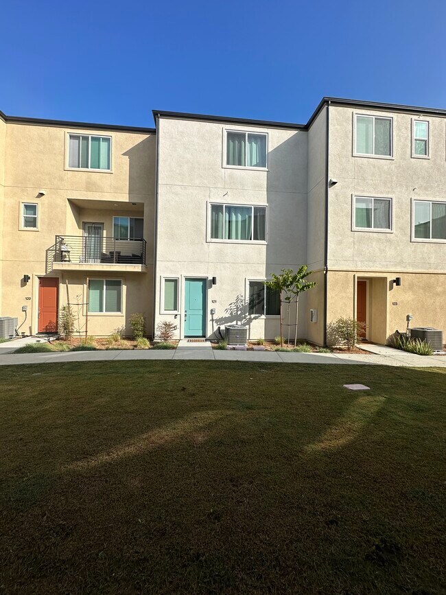 5239 Beachfront Cove 5239 Beachfront Cove San Diego CA 92154