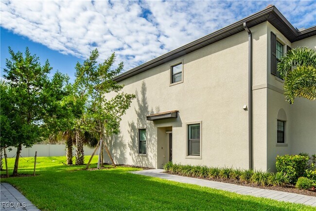 Building Photo - 14121 Pine Lodge Ln