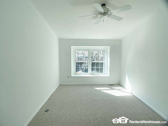 Building Photo - 13 Tivoli Lake Ct