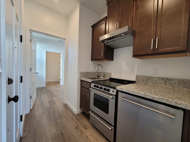 Building Photo - 722 Rosazzo Ln