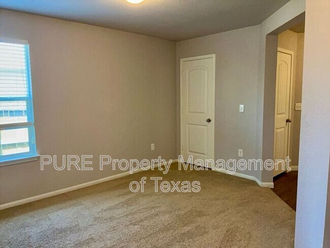 Building Photo - 12040 Riparian Rd