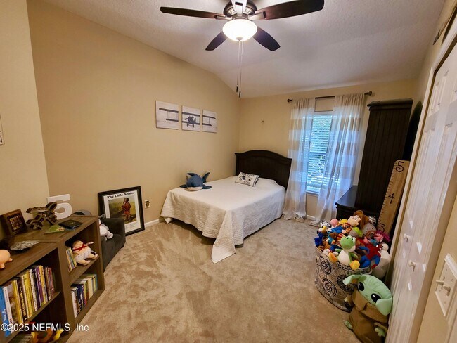 Building Photo - 1308 Holmes Landing Dr