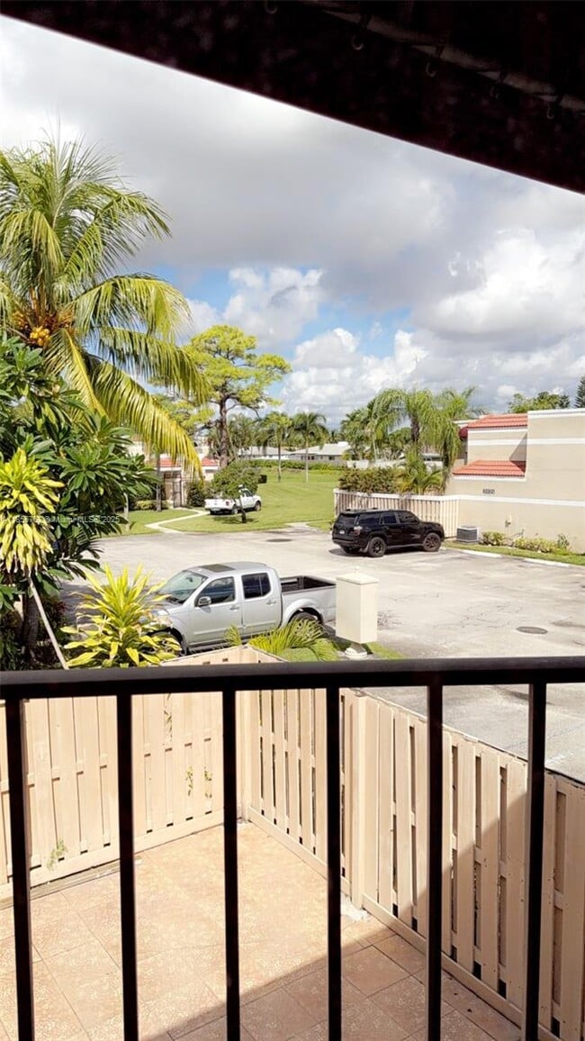 Building Photo - 3955 Village Dr